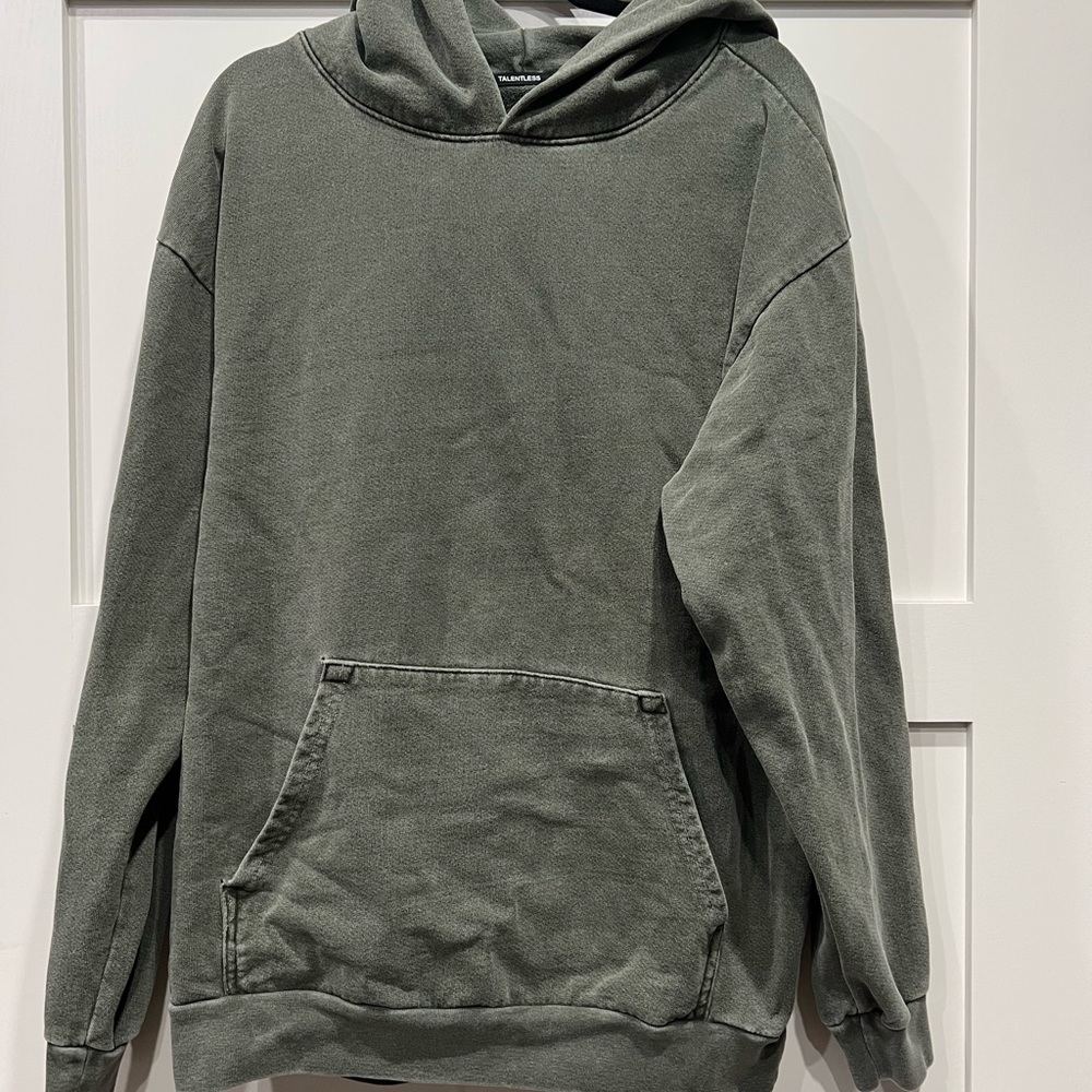 TALENTLESS sweatshirt